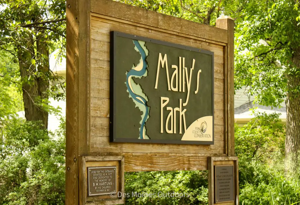 Mally's Park sign