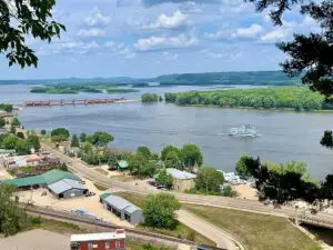 View of Mississippi River from Bellevue State Park